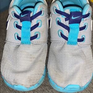 Toddler Nikes 6c